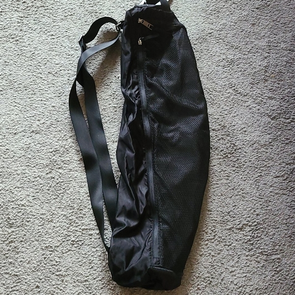 LULULEMON YOGA MAT CARRIER